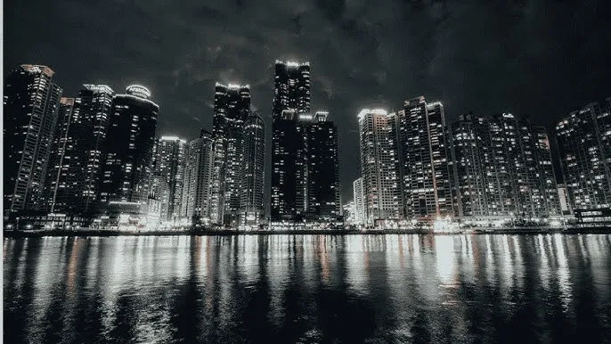 哥布林洞窟动画片第一季 - 城市之光：霓虹背后的人间烟火
